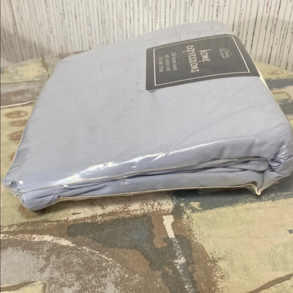 JC Penny Blue Home Collection 3/4 Fitted Sheet 230 Thread Count Cotton